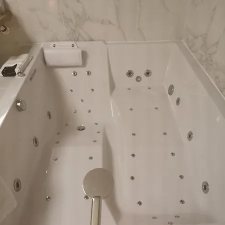 Гостевой дом Privatif Sauna Jaccuzi Ницца
