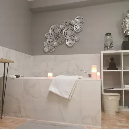 Privatif Sauna Jaccuzi Гостевой дом