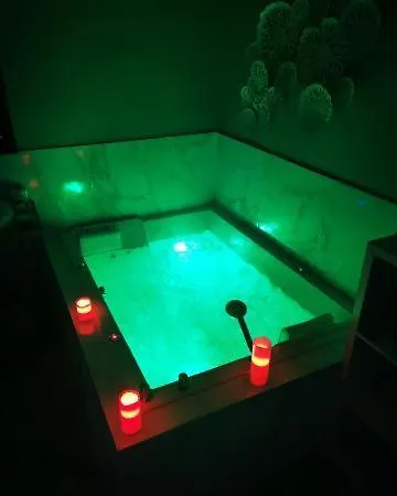 Гостевой дом Privatif Sauna Jaccuzi