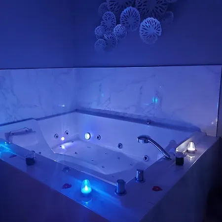 Privatif Sauna Jaccuzi Гостевой дом